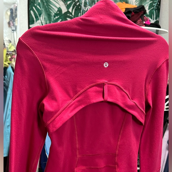 ❌SOlD❌RUBY RED lUON Lululemon Define Jacket - Picture 3 of 17